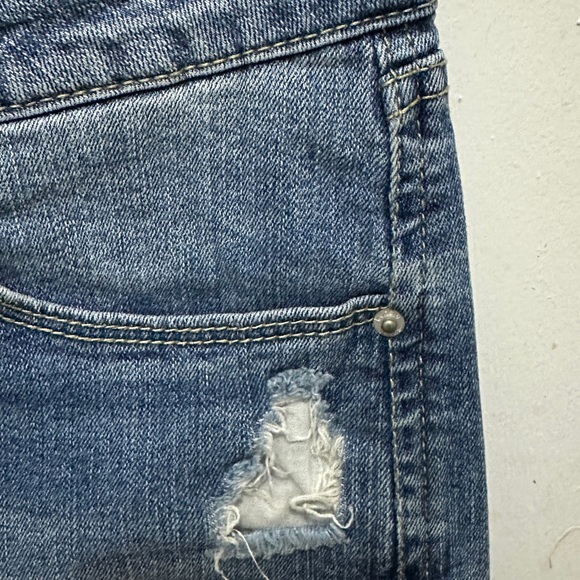 341 Kensie Jeans | EUC Women’s Blue Distressed Cutoff Denim Shorts (Size 6/28) - Picture 5 of 13